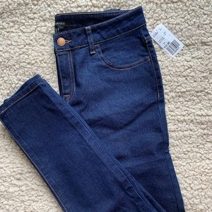 dark blue skinny jeans